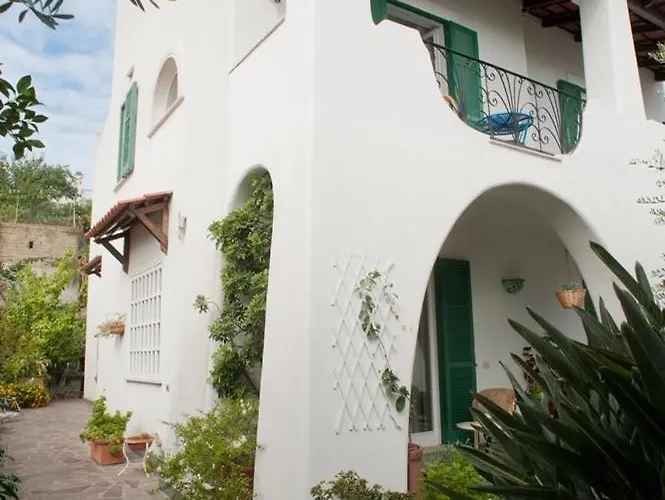 아파트 Mansarda Con Terrazza Davanti Castello Aragonese 이스키아