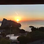 Apartment Mansarda Con Terrazza Davanti Castello Aragonese Ischia