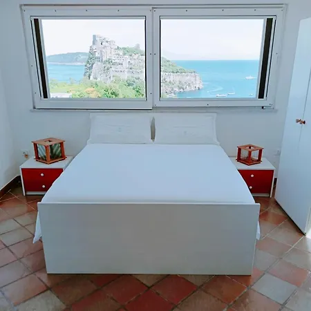 Mansarda Con Terrazza Davanti Castello Aragonese Appartamento *