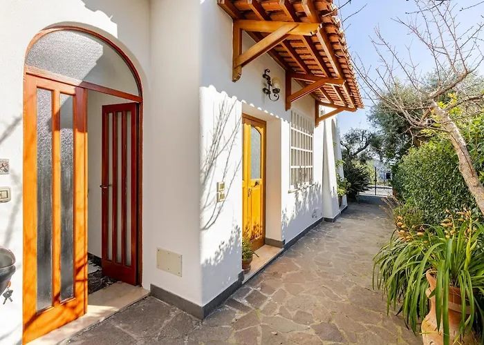 Mansarda Con Terrazza Davanti Castello Aragonese Διαμέρισμα Ίσκια