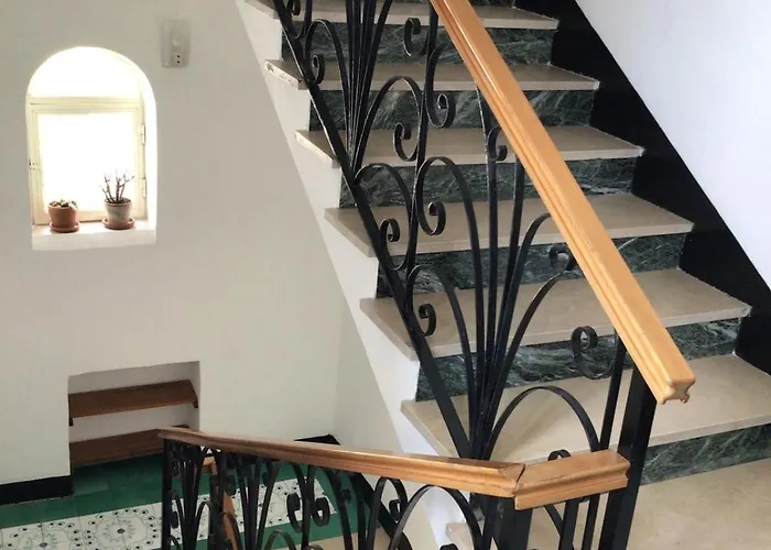 Διαμέρισμα Mansarda Con Terrazza Davanti Castello Aragonese Ίσκια