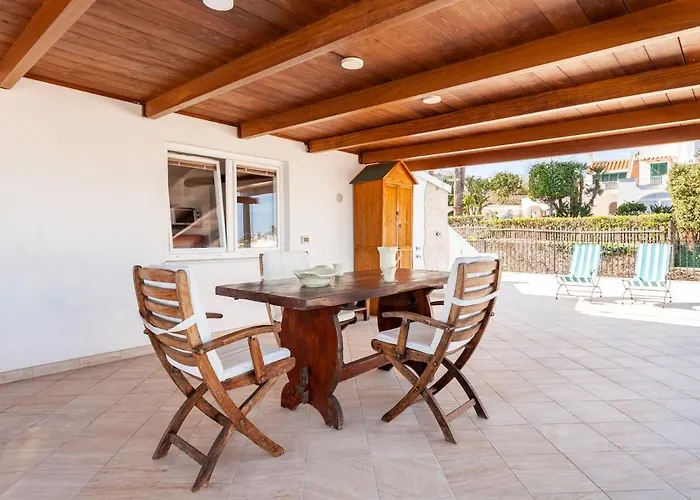 Mansarda Con Terrazza Davanti Castello Aragonese