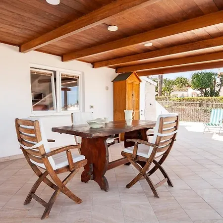 Mansarda Con Terrazza Davanti Castello Aragonese