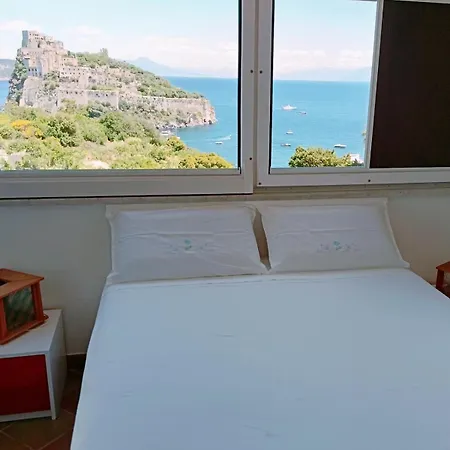 Mansarda Con Terrazza Davanti Castello Aragonese *
